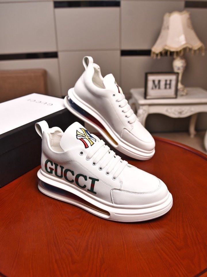 Gucci Shoes man 135